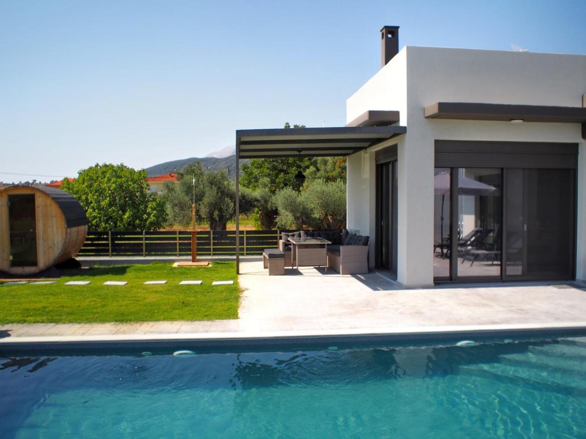 Nostos Luxury Villas With Private Pool In Нафпактос Экстерьер фото