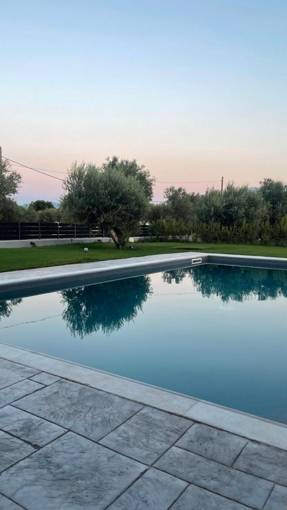 Nostos Luxury Villas With Private Pool In Нафпактос Экстерьер фото